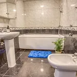 Historic At Old Town Apartment