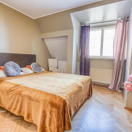 Apartment Historic At Old Town