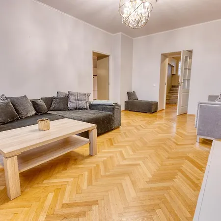 Historic At Old Town Reval