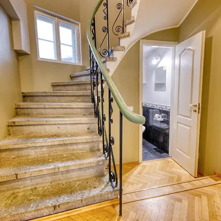 Historic At Old Town Reval