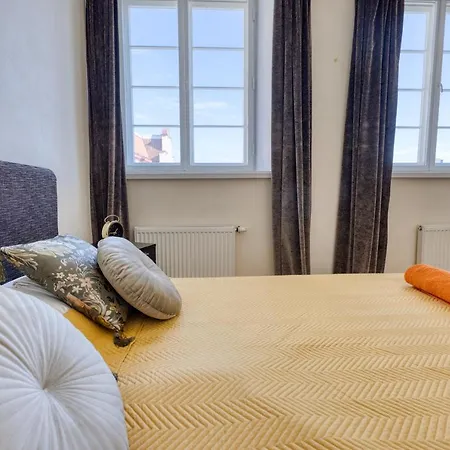 Apartment Historic At Old Town Tallinn
