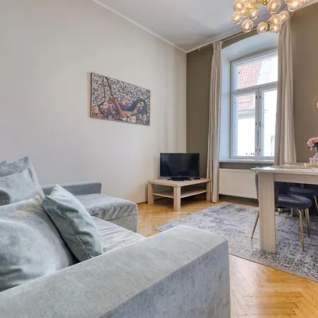 Apartment Historic At Old Town Tallinn